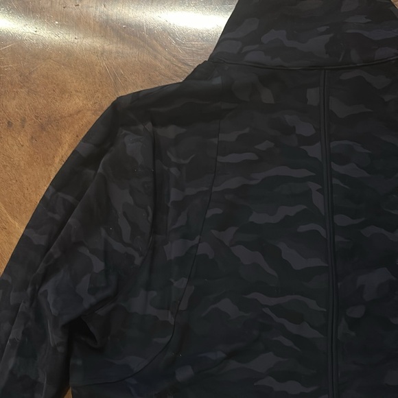 Lululemon Black Camouflage  zip up jacket - Picture 5 of 13